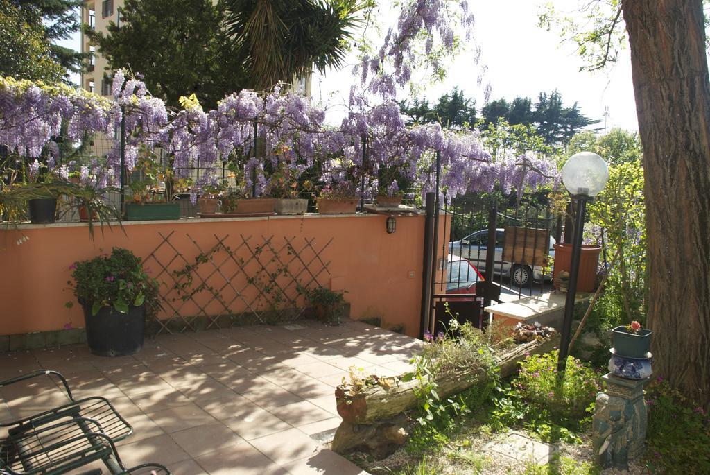 B&B Mery Lho Aprilia Exterior photo