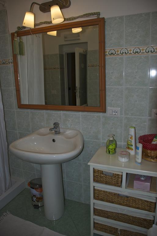 B&B Mery Lho Aprilia Room photo