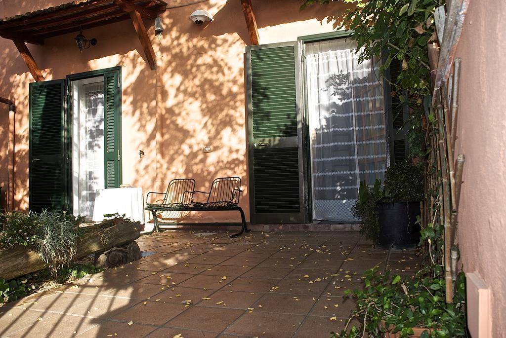 B&B Mery Lho Aprilia Exterior photo